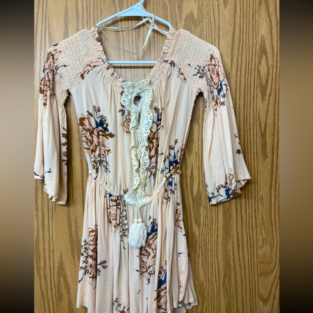 Short mid sleeve showpo romper